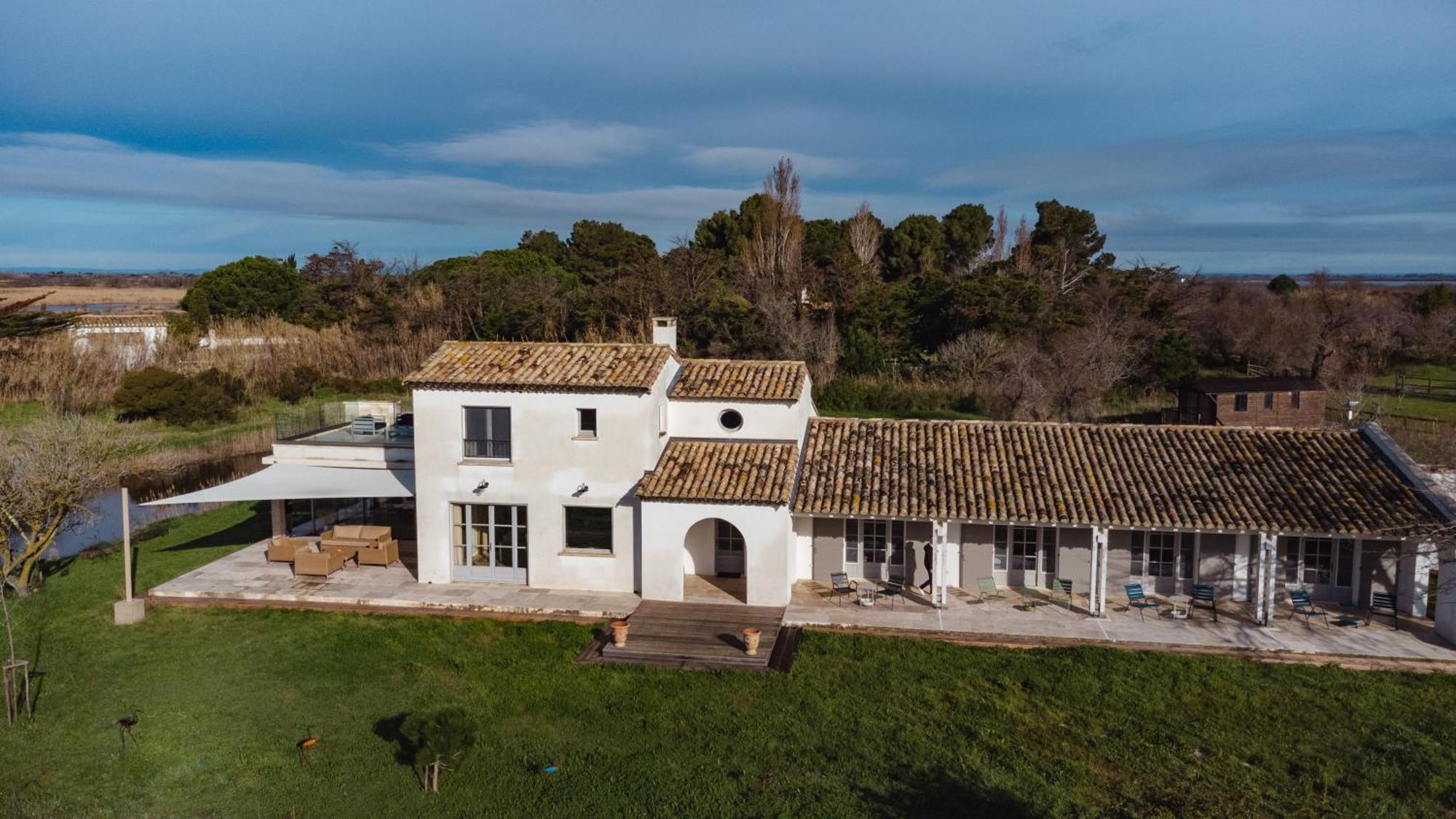 Mas Du Couvin, En Camargue Bed & Breakfast