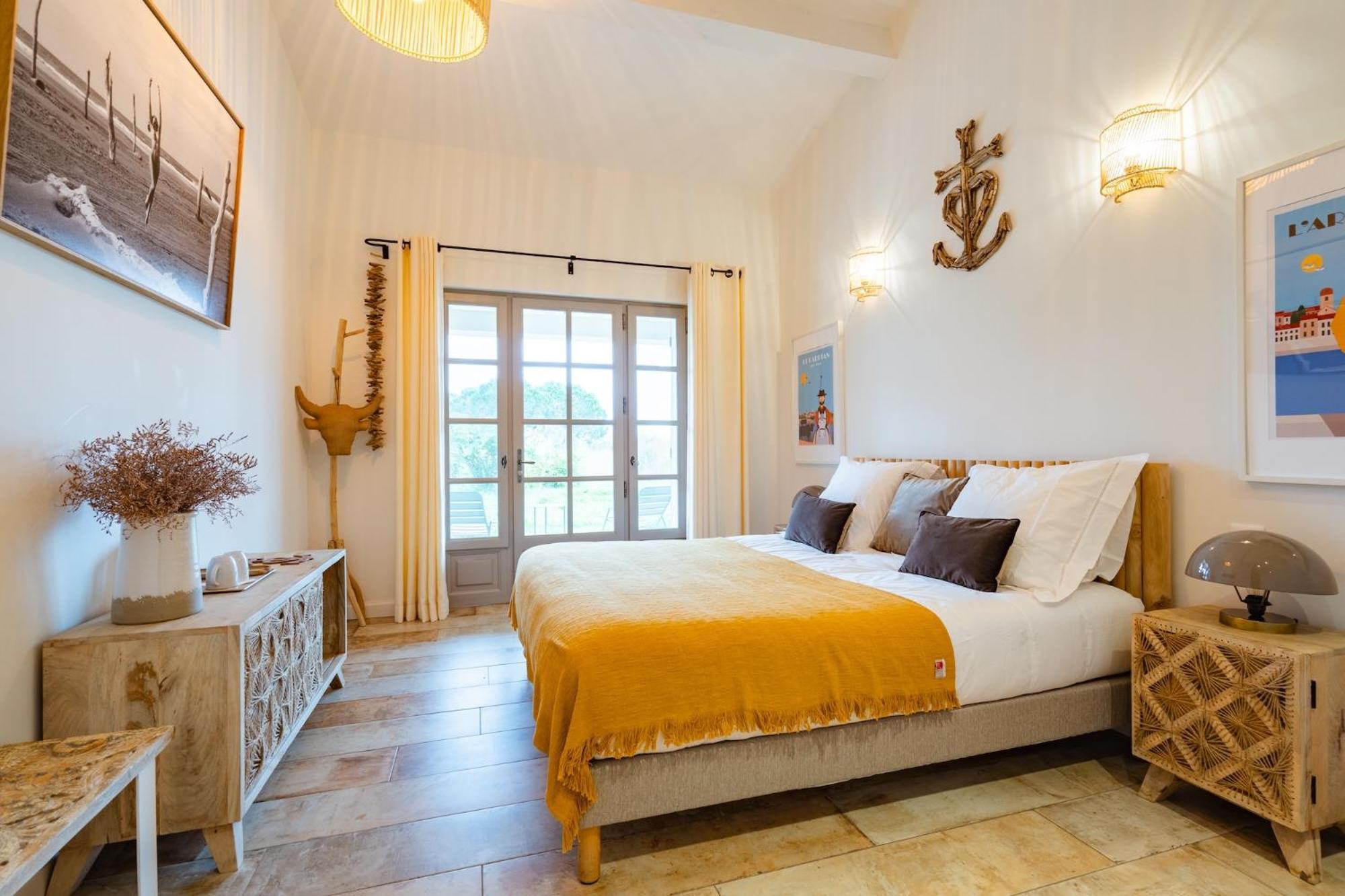 Bed & Breakfast Mas Du Couvin, En Camargue 5*